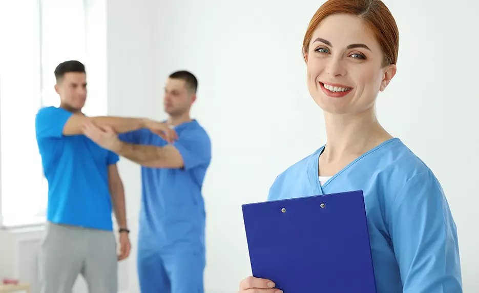 certified-physical-therapy-aide-935x572