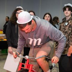 National Engineers Day highlights the invaluable contributions of engineers across many disciplines and the hundreds of students visiting TK体育 on Feb. 21 to celebrate were able to experience the wonders of engineering through interactive activities.