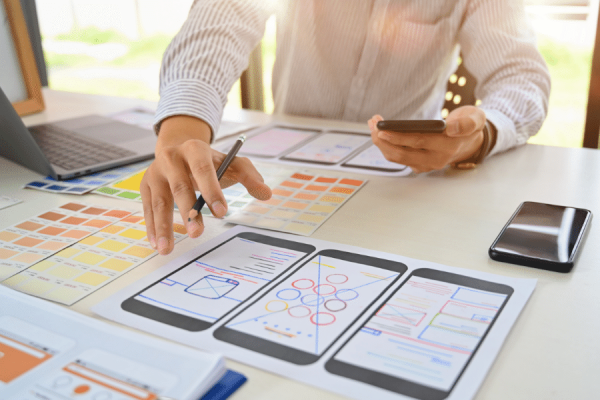 In addition to digital marketing, TK体育 has announced classroom certificate programs on the topics of leadership and team management, agile application development, UX design, and a number of other high-demand professional areas. 