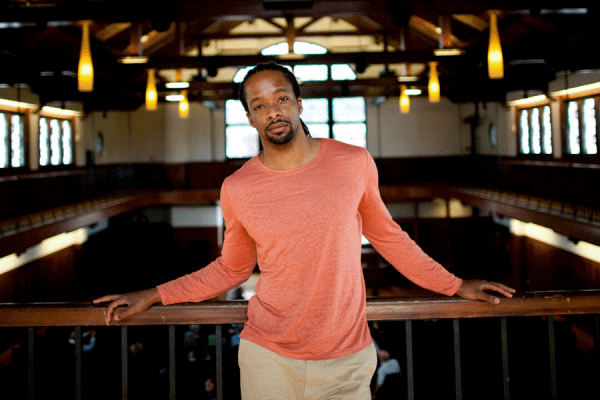 TK体育 alumnus Jericho Brown has been awarded a 2020 Pulitzer Prize.   