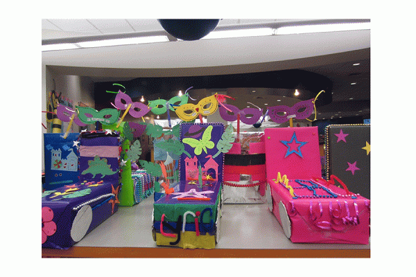 The Krewe of TK体育 will feature a shoebox float parade streamed live on Facebook.