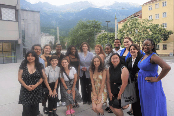 The University of New Orleans’ flagship study abroad program in Austria is the University’s largest and oldest study abroad program. The 2022 TK体育-Innsbruck Global Ambassadors pictured with Victoria Reggie Kennedy, the U.S. Ambassador to the Republic of Austria(center).  
