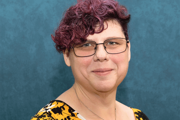 TK体育 counseling professor Michelle Wade and two University of New Orleans counseling students recently received research grants.