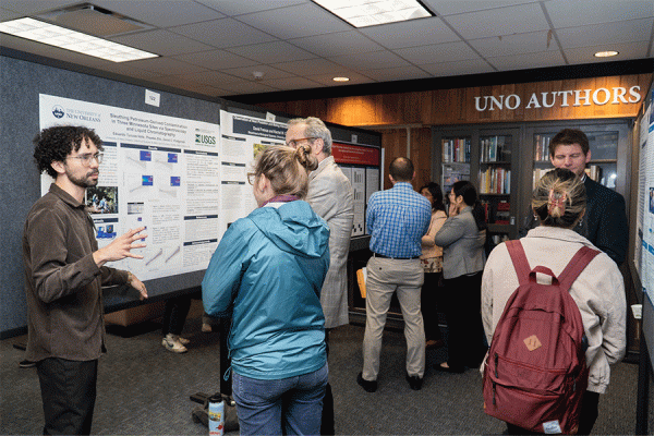 University of New Orleans graduate student Eduardo Turcios shares research as part of the annual InnovateTK体育 symposium held on campus Nov. 14-15. 