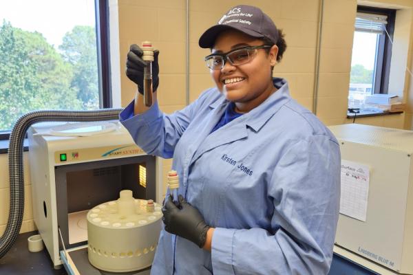 UNO doctoral student Kirsten Jones is leading research that explores methods to recover and reuse critical components of expired lithium-ion rechargeable batteries.