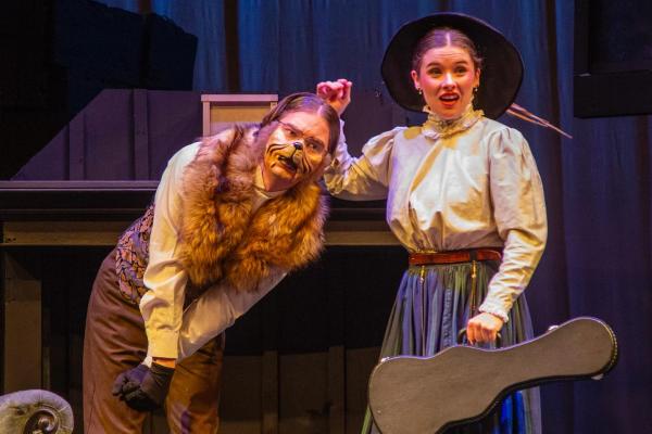 Photo of the TK体育 Theatre production of The Moors.